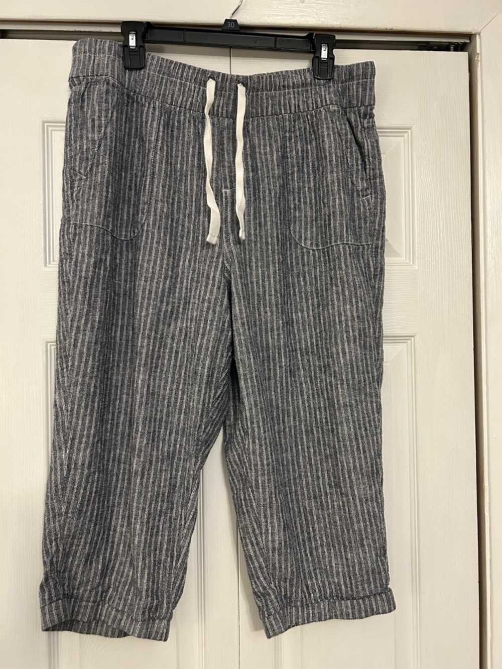 Women’s cropped linen striped pants size 14/16